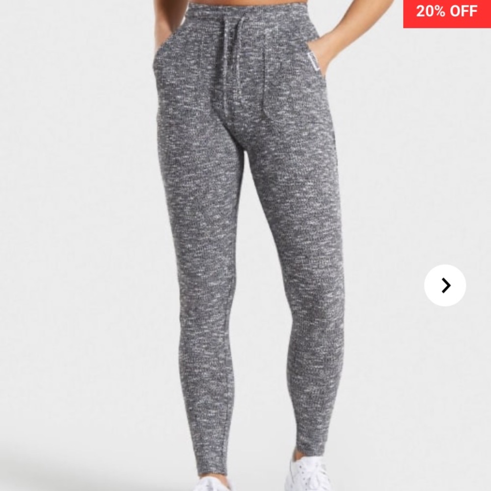 ISO Gymshark Slounge leggings (black marl)